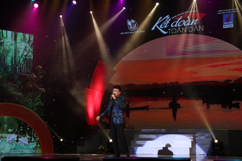 Dư âm chương trình nghệ thuật “Kết đoàn toàn dân” - 2 Dư âm chương trình nghệ thuật “Kết đoàn toàn dân” - 2