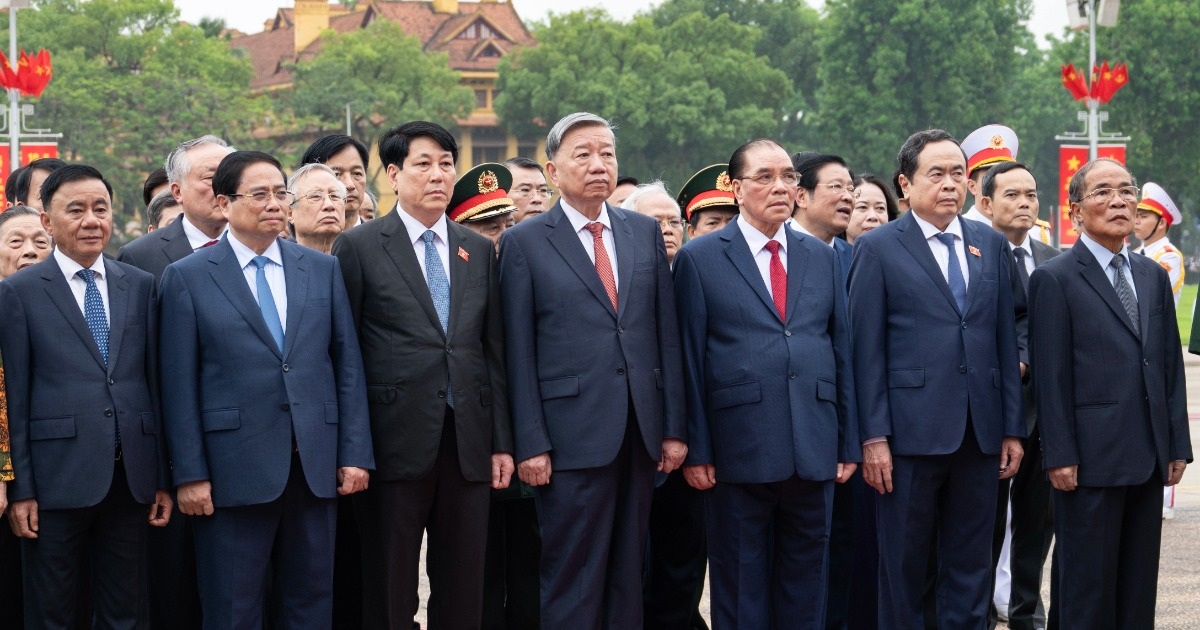 Sáng nay lãnh đạo Đảng, Nhà nước vào Lăng viếng Chủ tịch Hồ Chí Minh