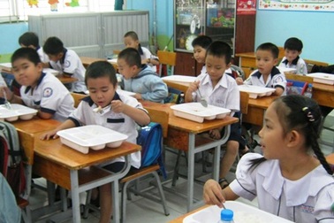 Gánh nặng từ mô hình bán trú “ba trong một”