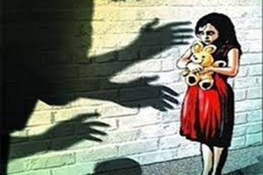 Tạm giam kẻ làm bé gái tâm thần có thai khi đi mua chuối