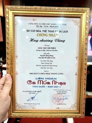 Đông Hùng: Từng gặp biến cố gia đình, hát ca khúc 4 tỷ lượt xem gây sốt - 5