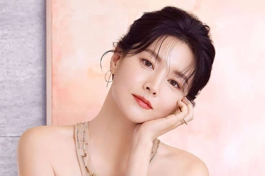 "Nàng Dae Jang Geum" Lee Young Ae bất ngờ bị chỉ trích dữ dội
