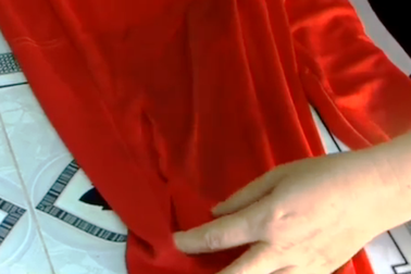 Nhiều nữ sinh, phụ nữ đi đường bị tấn công bằng kim tiêm, dao lam