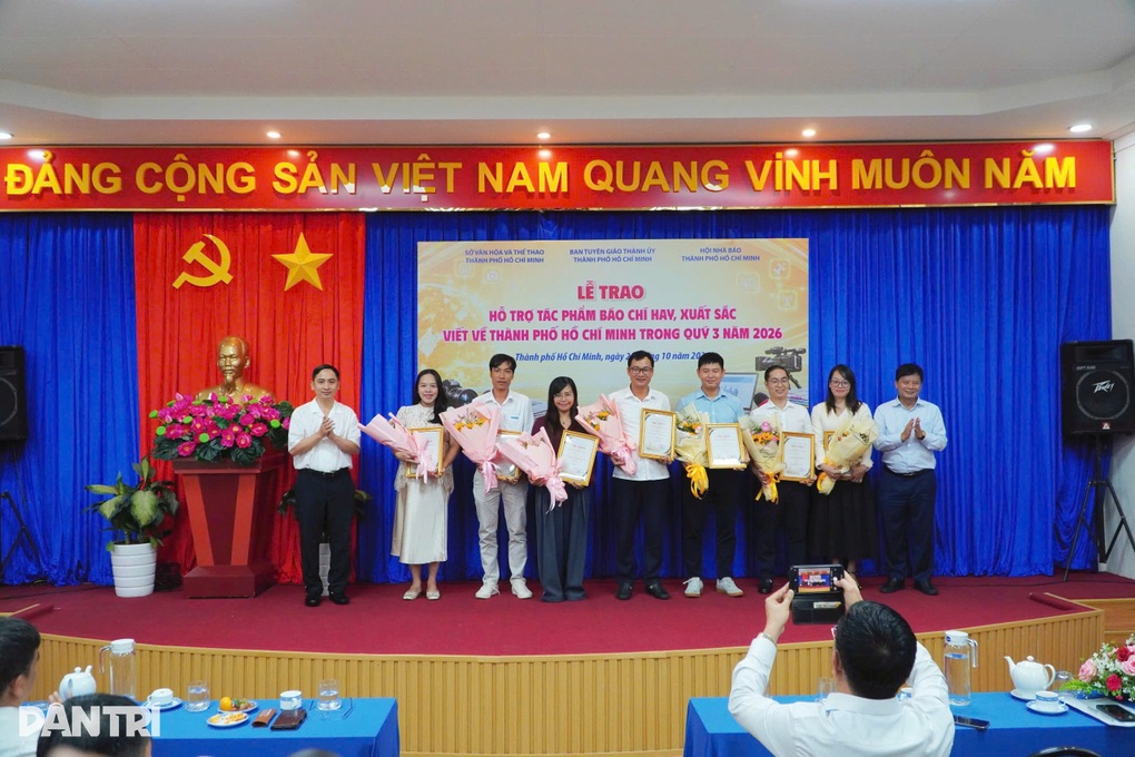 Ba tác phẩm hay, xuất sắc của báo Dân trí được TPHCM khen thưởng - 2