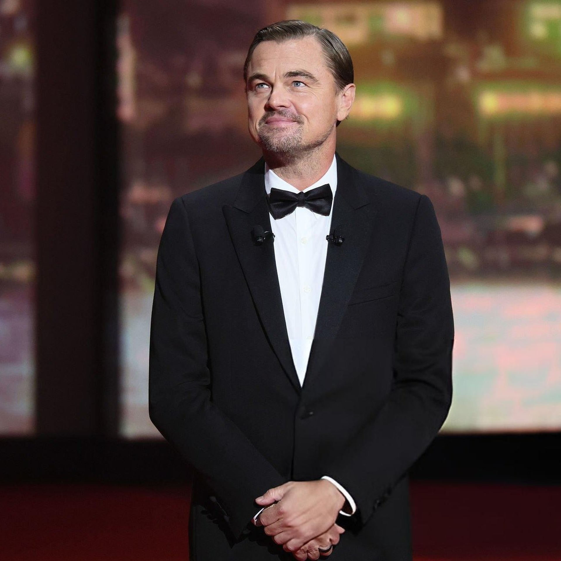 Bất chấp lệnh cấm ở Cannes 2025, Bella Hadid vẫn gây sốc với váy gợi cảm - 7