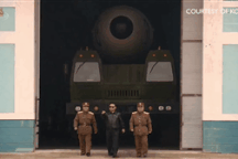 Hình ảnh khác lạ của ông Kim Jong-un trong video Triều Tiên phóng tên lửa