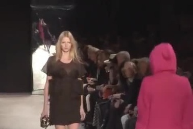 Lara Stone biểu tượng gợi cảm