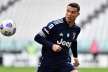 C.Ronaldo ra điều kiện cực khó để ở lại Juventus