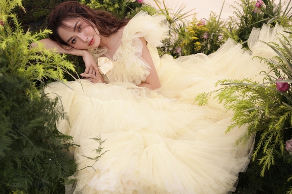 Nữ diễn viên “Bỗng dưng muốn khóc” Tường Vy ngày ấy - bây giờ - 16 Nữ diễn viên “Bỗng dưng muốn khóc” Tường Vy ngày ấy - bây giờ - 16