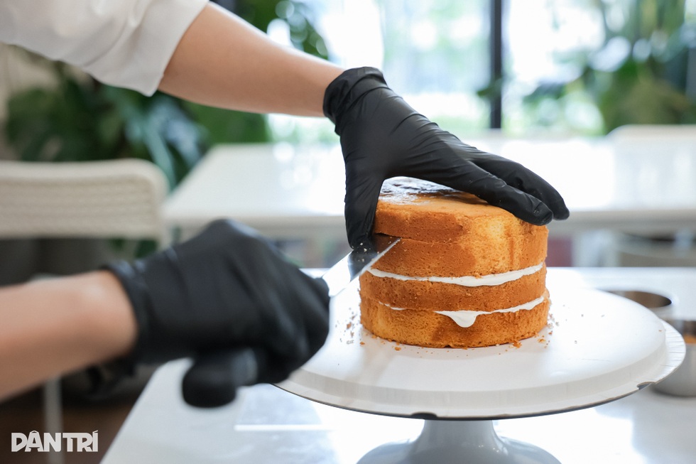 Chàng trai biến bánh kem thành lâu đài, nhà hát, có giá trăm triệu đồng - 1 Chàng trai biến bánh kem thành lâu đài, nhà hát, có giá trăm triệu đồng - 1