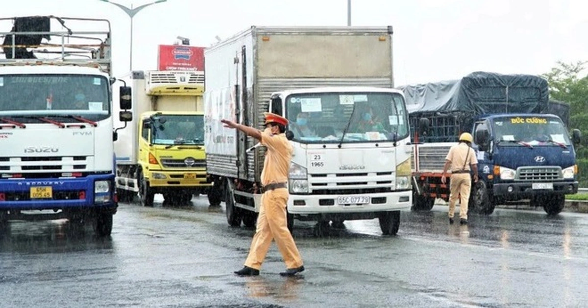 di nguoc chieu.jpg di nguoc chieu.jpg