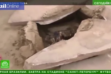 Xác ướp “người đẹp ngủ” còn nguyên vẹn dưới hồ nước suốt 2000 năm