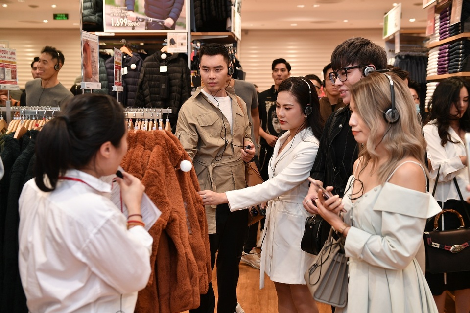 UNIQLO Vincom Metropolis (Hà Nội) chính thức mở cửa vào sáng 25.09 - 7 UNIQLO Vincom Metropolis (Hà Nội) chính thức mở cửa vào sáng 25.09 - 7