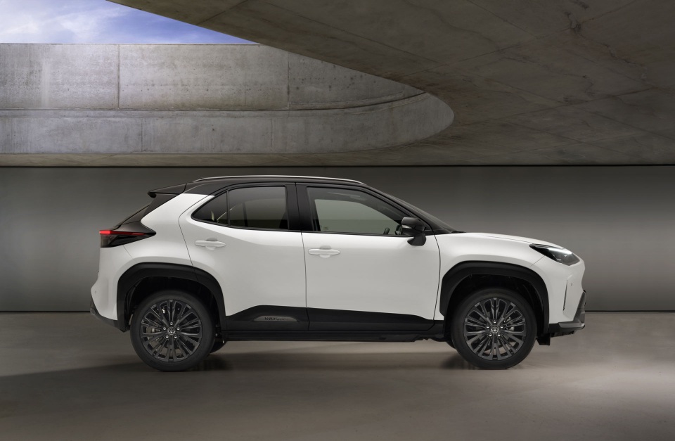 Toyota Yaris Cross Adventure 2021 chào sân, phân khúc miniSUV thêm sôi động - 6 Toyota Yaris Cross Adventure 2021 chào sân, phân khúc miniSUV thêm sôi động - 6