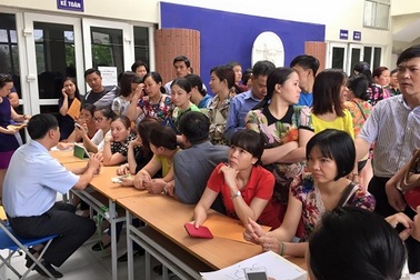 Hà Nội: Ngăn chặn tình trạng làm đẹp hồ sơ để xét tuyển vào lớp 6