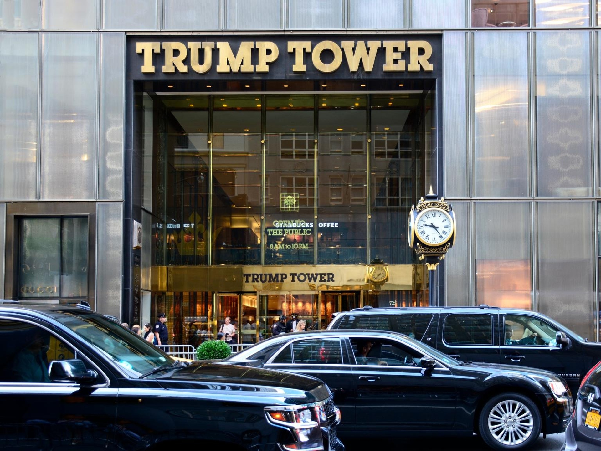 Barron Trump lần đầu xuất hiện ở trường ĐH ở vị trí con trai Tổng thống Mỹ - 9 Barron Trump lần đầu xuất hiện ở trường ĐH ở vị trí con trai Tổng thống Mỹ - 9
