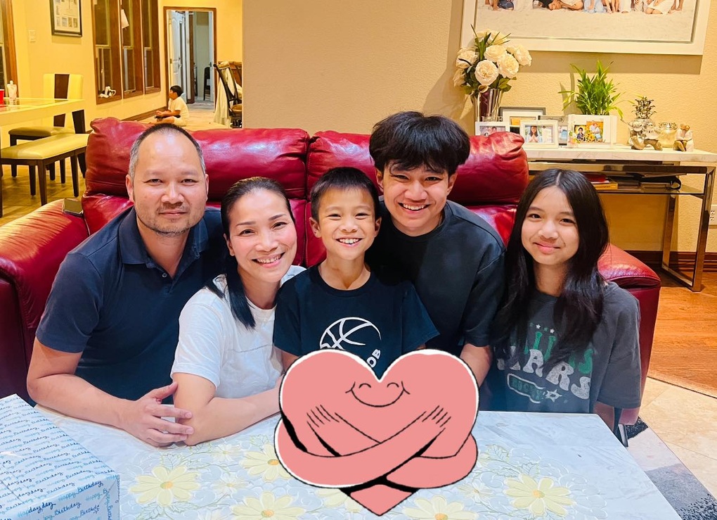 Ca sĩ Hồng Ngọc 19 năm viên mãn bên chồng doanh nhân - 2 Ca sĩ Hồng Ngọc 19 năm viên mãn bên chồng doanh nhân - 2