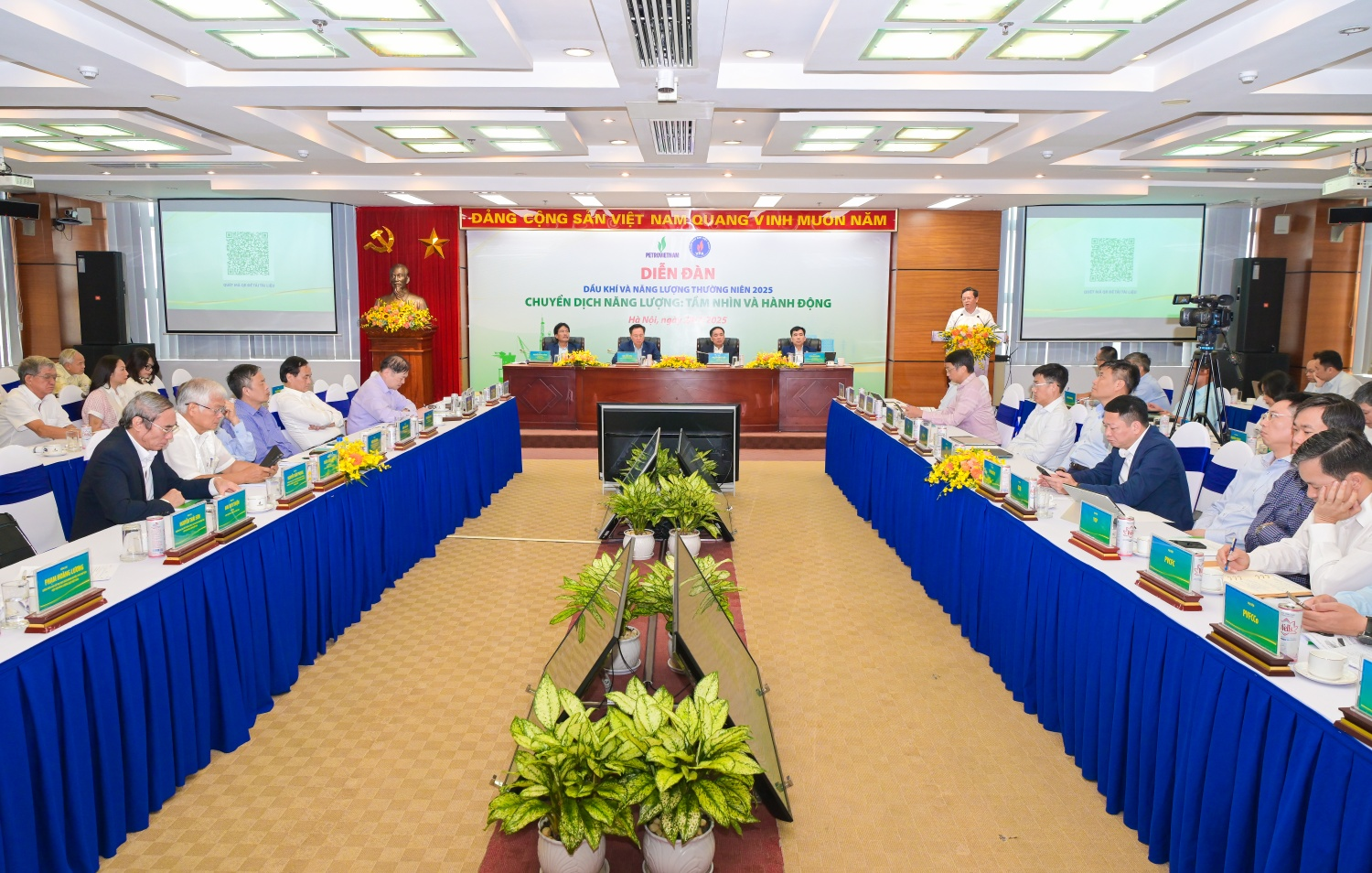 Diễn đàn Dầu khí và Năng lượng 2025: Thúc đẩy hình thành hệ sinh thái năng lượng an toàn - 1