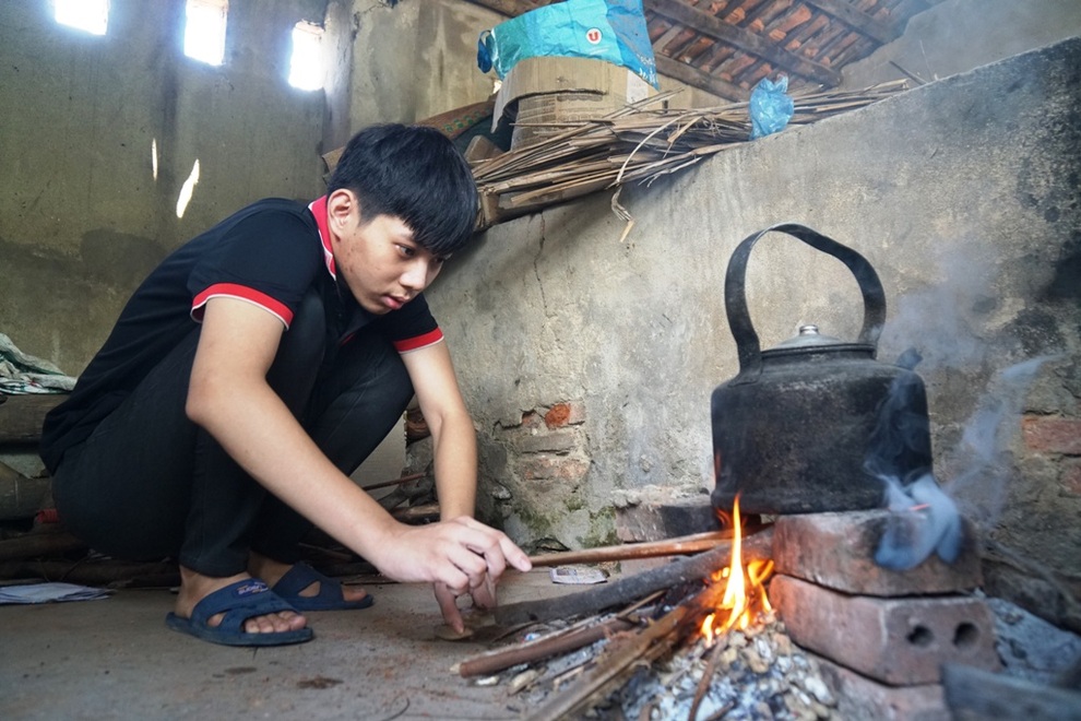 Cậu học trò có hoàn cảnh bi đát nghẹn ngào giấc mơ đại học - 5 Cậu học trò có hoàn cảnh bi đát nghẹn ngào giấc mơ đại học - 5