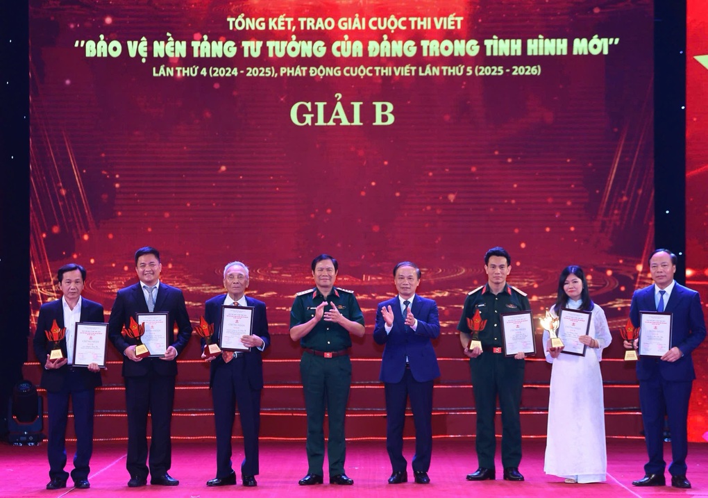 Giáo sư 86 tuổi đạt giải A thi viết về Bảo vệ nền tảng tư tưởng của Đảng - 3 Giáo sư 86 tuổi đạt giải A thi viết về Bảo vệ nền tảng tư tưởng của Đảng - 3