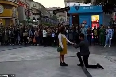 “Hotgirl” từ chối kết hôn vì gia đình bạn trai không có nhà vệ sinh