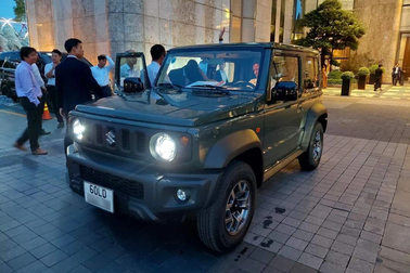 Lộ diện Suzuki Jimny chính hãng: Đã ra biển số, sắp ra mắt khách Việt