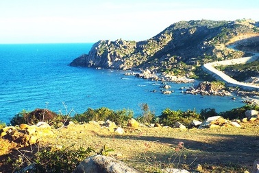 Đẹp kỳ vĩ những bãi biển ở “vương quốc tôm hùm” Bình Ba