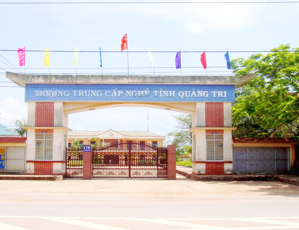Quảng Trị: Sáp nhập, nâng cấp 2 trường trung cấp thành trường cao đẳng - 1 Quảng Trị: Sáp nhập, nâng cấp 2 trường trung cấp thành trường cao đẳng - 1