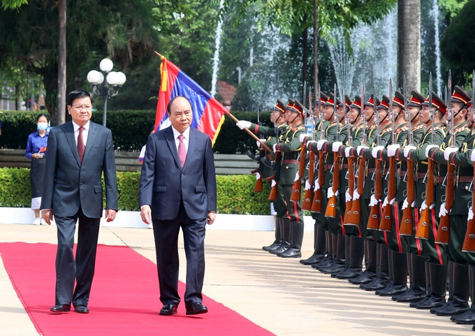 Việt Nam - Lào: Không ngừng vun đắp mối quan hệ hữu nghị vĩ đại, và hợp tác toàn diện - Ảnh 1.