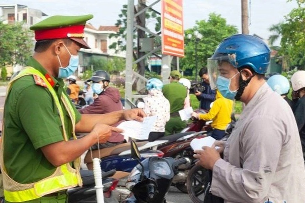 Người tiêm đủ 2 mũi vắc xin được lưu thông bình thường tại Quảng Ngãi - 1 Người tiêm đủ 2 mũi vắc xin được lưu thông bình thường tại Quảng Ngãi - 1