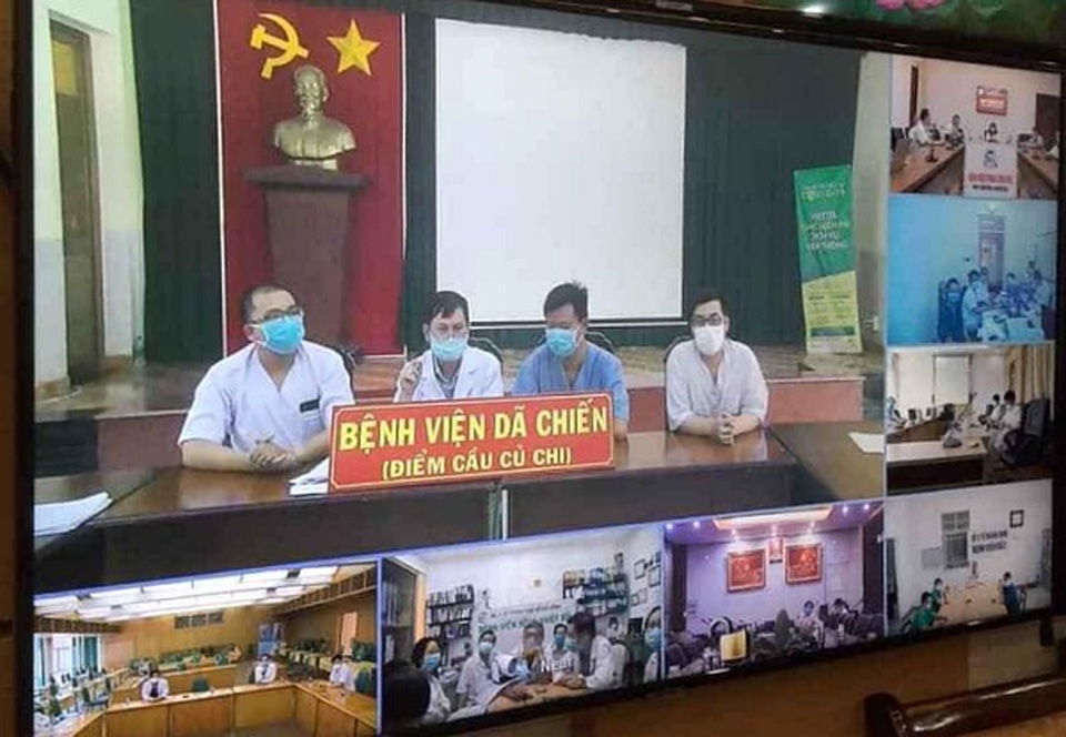 Phi công người Anh mắc Covid-19 bị suy đa tạng - 1 Phi công người Anh mắc Covid-19 bị suy đa tạng - 1