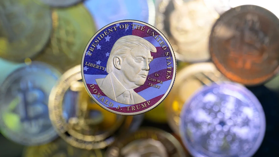 Bitcoin “lên đồng” thời Trump 2.0: Cú hích lịch sử hay bong bóng ảo? - 2 Bitcoin “lên đồng” thời Trump 2.0: Cú hích lịch sử hay bong bóng ảo? - 2