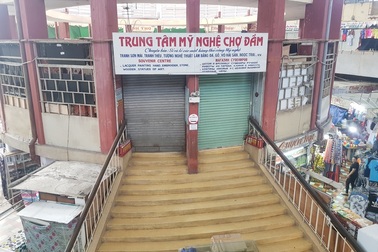 Du lịch "đóng băng", tiểu thương chợ Đầm tròn Nha Trang lao đao