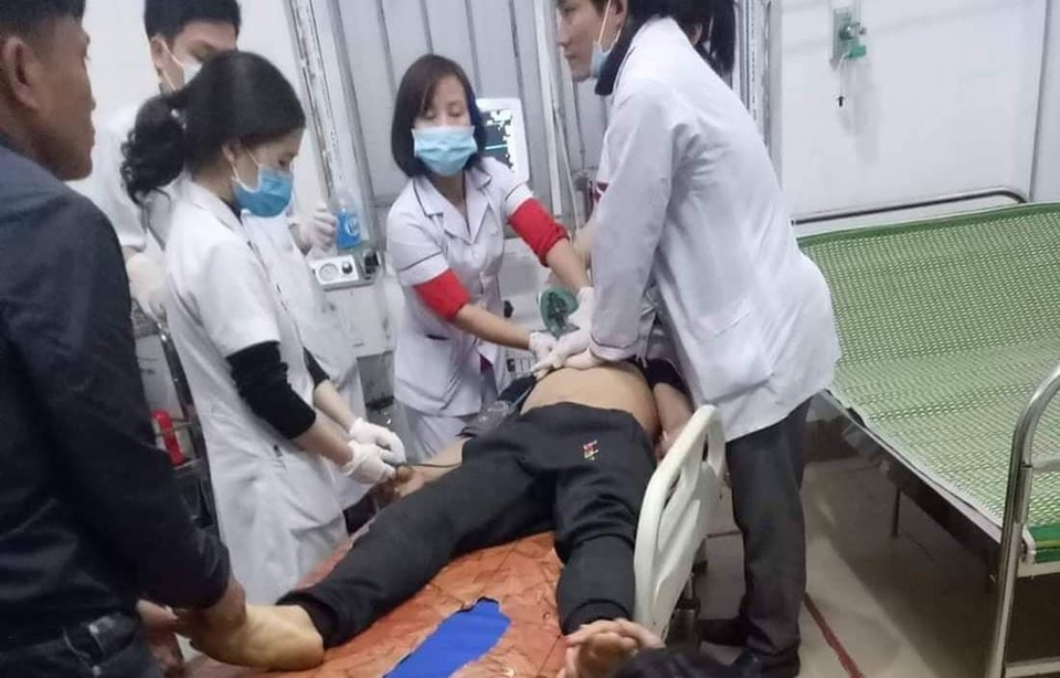 Hỗn chiến trong đêm, 3 thanh niên bị đâm thương vong - 1 Hỗn chiến trong đêm, 3 thanh niên bị đâm thương vong - 1