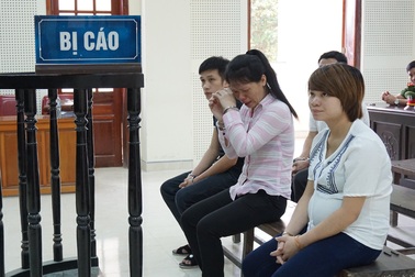 “Tự bán mình” sang Trung Quốc lấy 80 triệu chữa bệnh cho cha