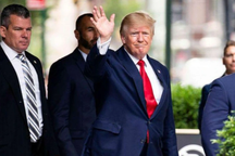 Nghi vấn có nội gián trong nhóm nội bộ của ông Trump