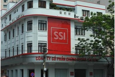 Chứng khoán Sài Gòn mất "ngôi vương" môi giới trên HoSE