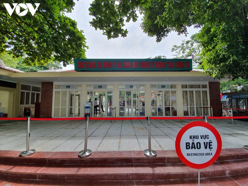 Nhiều di tích, danh lam thắng cảnh tại Hà Nội vẫn mở cửa nhưng không có khách - 11 Nhiều di tích, danh lam thắng cảnh tại Hà Nội vẫn mở cửa nhưng không có khách - 11