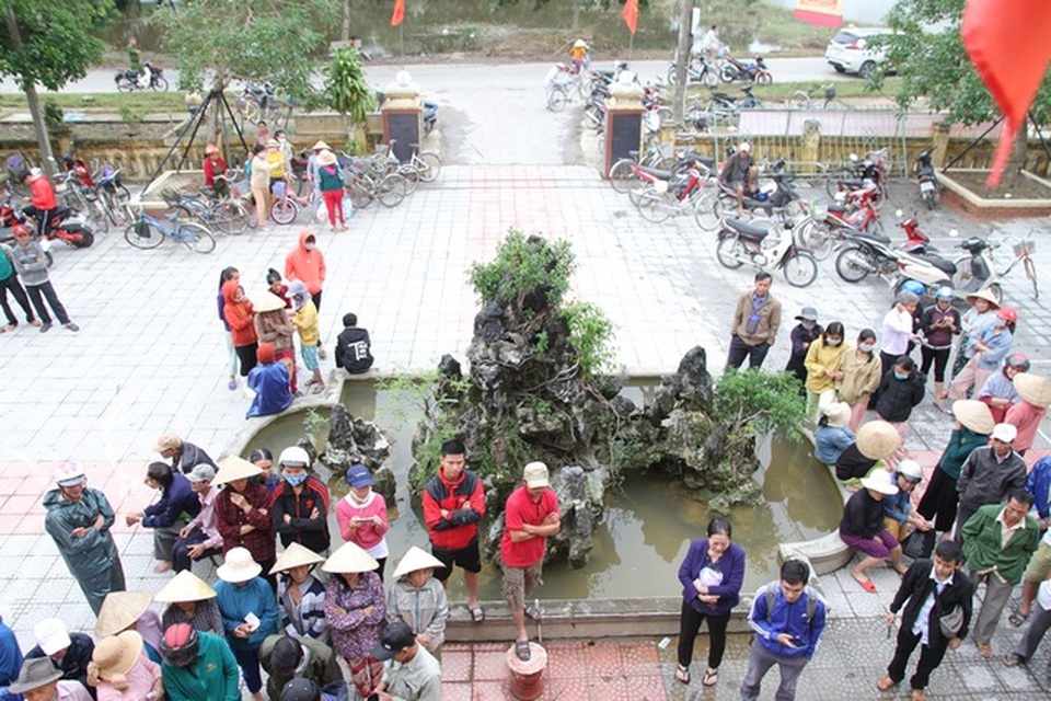 Nghĩa tình của bạn đọc Dân trí đến với người dân rốn lũ - 4 Nghĩa tình của bạn đọc Dân trí đến với người dân rốn lũ - 4