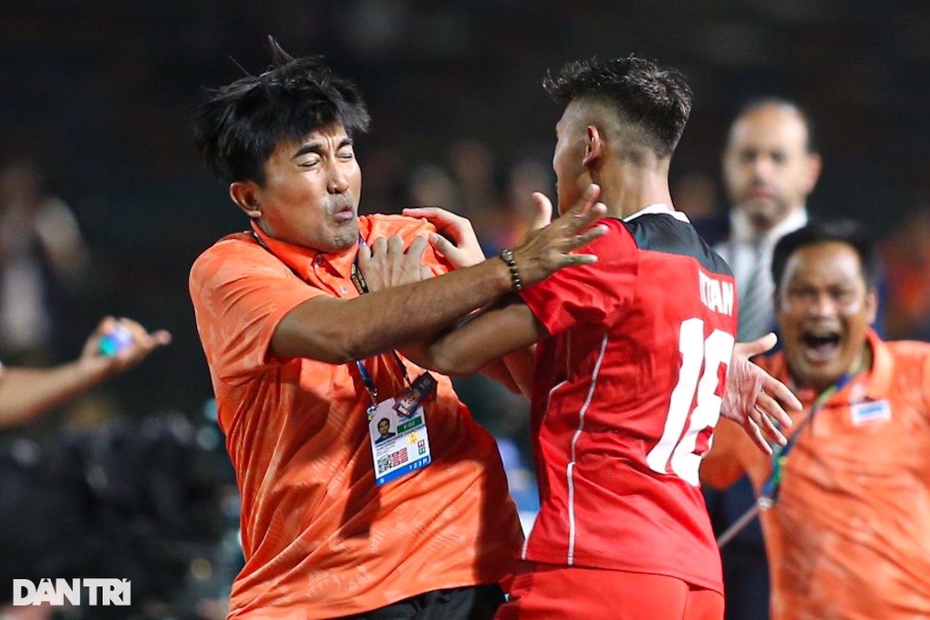 Báo Indonesia bình luận khi đội nhà giành HCV lịch sử ở SEA Games - 2 Báo Indonesia bình luận khi đội nhà giành HCV lịch sử ở SEA Games - 2