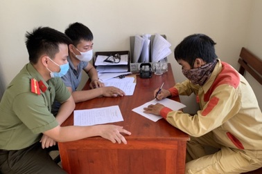 Truy bắt thanh niên cố tình thông chốt kiểm dịch