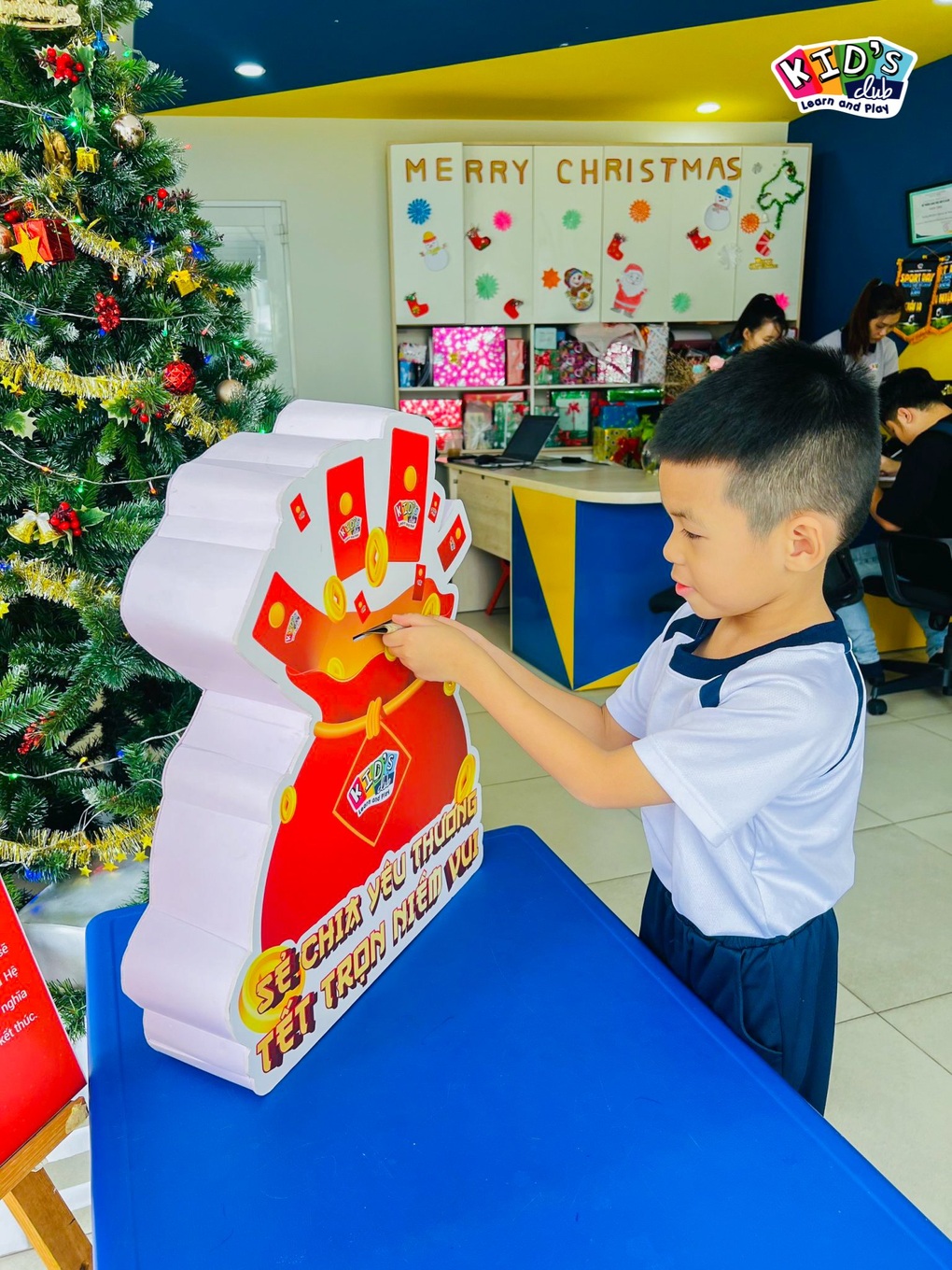 Kids Club và hành trình Gửi yêu thương - Tết trọn niềm vui - 2 Kids Club và hành trình Gửi yêu thương - Tết trọn niềm vui - 2