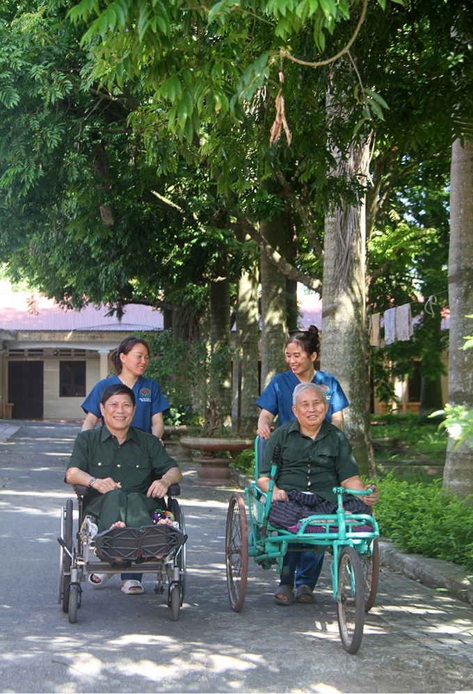 Không gian rợp bóng cây xanh tại Trung tâm.