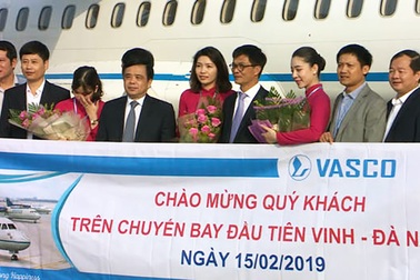 Chính thức khai trương đường bay Vinh - Đà Nẵng