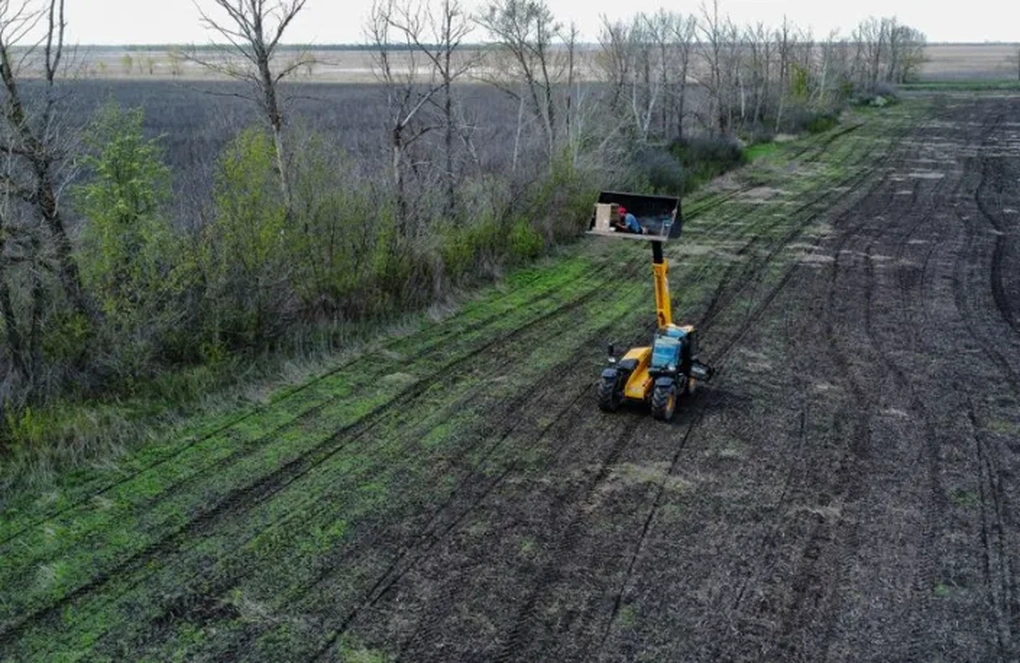 Sáng kiến loại bỏ bom mìn trên cánh đồng của nông dân Ukraine - 1 Sáng kiến loại bỏ bom mìn trên cánh đồng của nông dân Ukraine - 1