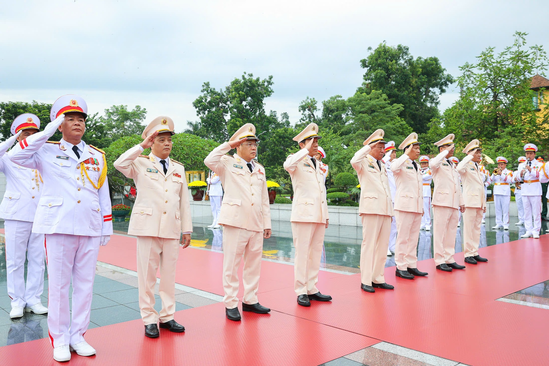Lãnh đạo Đảng, Nhà nước vào Lăng viếng Bác, dâng hương các Anh hùng liệt sĩ - 9 Lãnh đạo Đảng, Nhà nước vào Lăng viếng Bác, dâng hương các Anh hùng liệt sĩ - 9