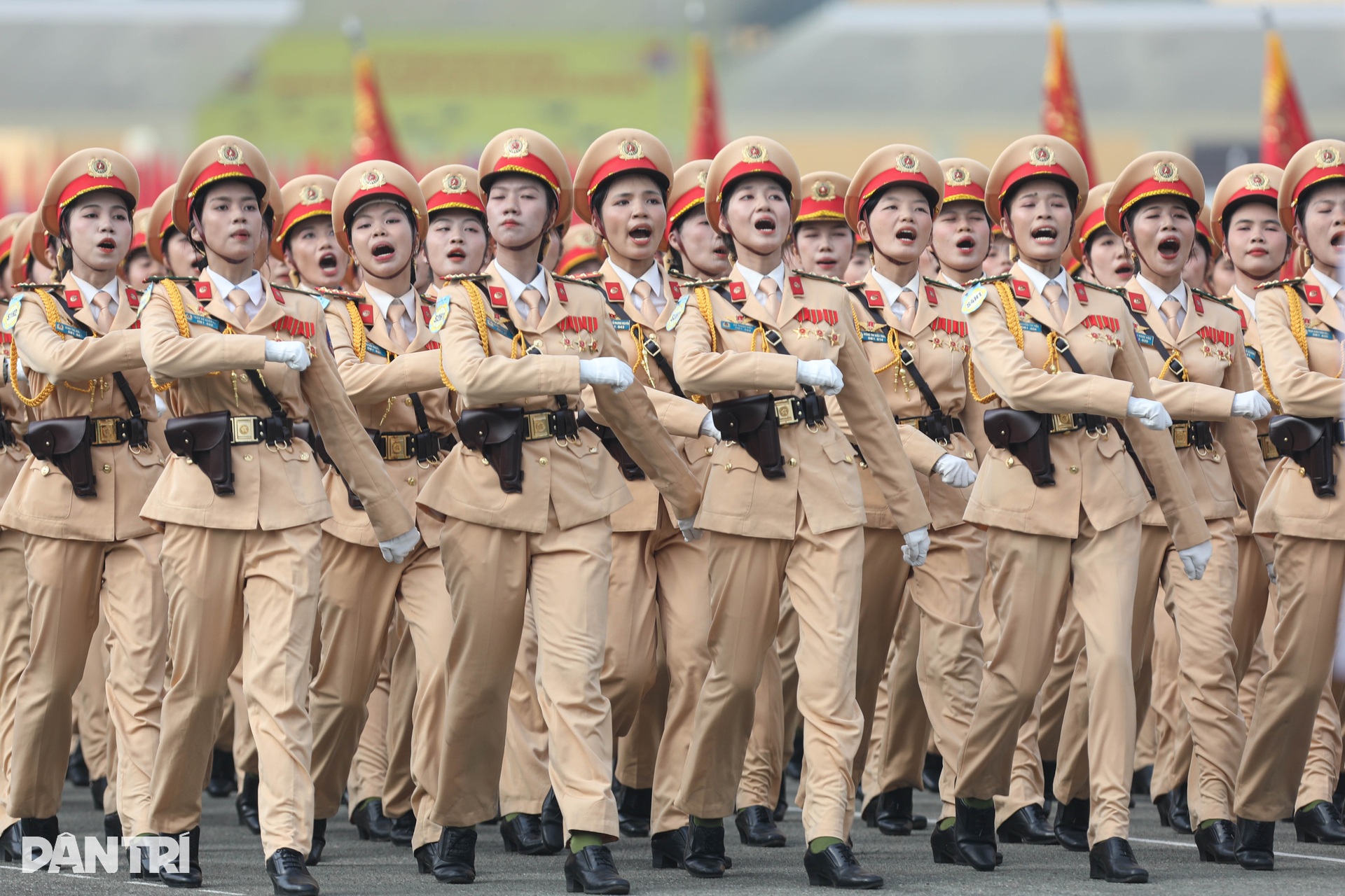 Các khối nữ diễu binh rạng ngời trong ngày hợp luyện cuối cùng ở Biên Hòa - 4