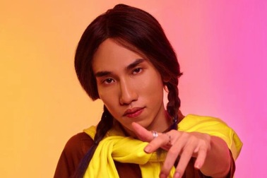 "Cần xử phạt, cấm sóng ca khúc dung tục của Chị Cả"