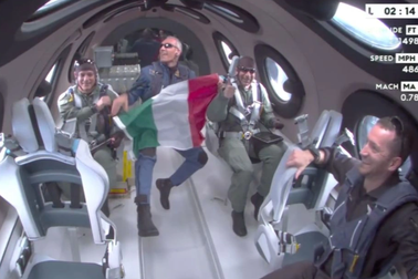 Công ty Mỹ phóng máy bay du lịch vũ trụ ít ngày sau thảm kịch tàu lặn Titan