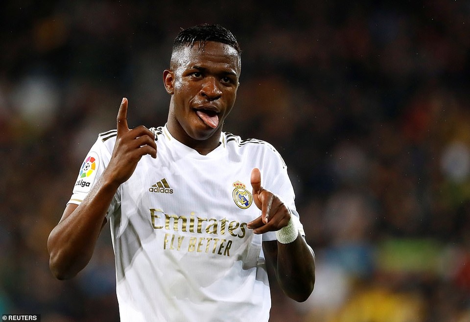 Real Madrid 2-0 Barcelona: Chiến thắng thuyết phục - 9 Real Madrid 2-0 Barcelona: Chiến thắng thuyết phục - 9
